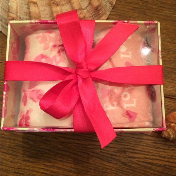 Women’s 2-Pack Socks Size 6-9 Love & Skulls - Picture 1 of 12